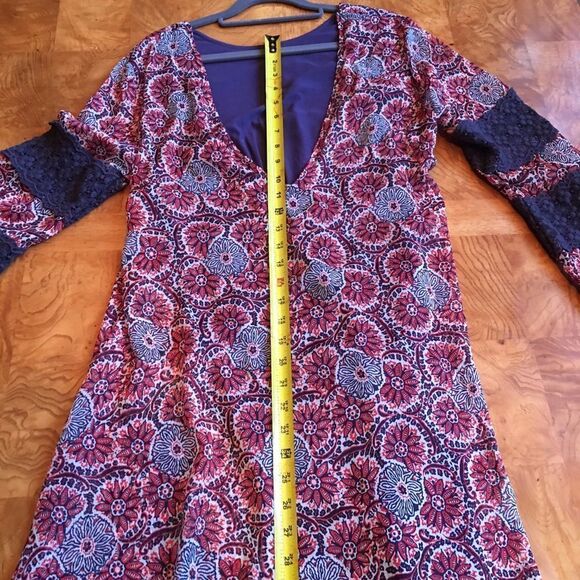 MINI DRESS in Winter Red and Navy Lace - Picture 4 of 8